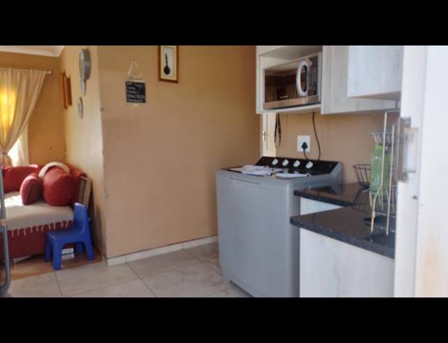 3 BEDROOM HOUSE FOR SALE IN TOEKOMSRUS